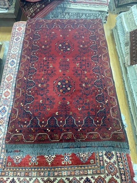 3'x5' rug for room